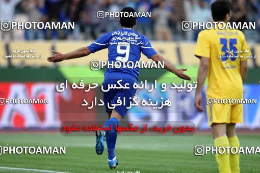 977465, Tehran, [*parameter:4*], لیگ برتر فوتبال ایران، Persian Gulf Cup، Week 34، Second Leg، Esteghlal 3 v 0 Naft Tehran on 2012/05/11 at Azadi Stadium
