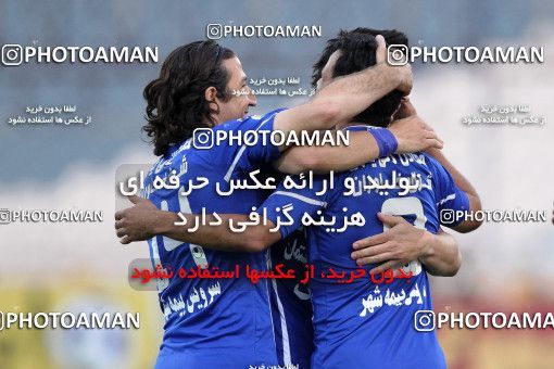 977513, Tehran, [*parameter:4*], لیگ برتر فوتبال ایران، Persian Gulf Cup، Week 34، Second Leg، Esteghlal 3 v 0 Naft Tehran on 2012/05/11 at Azadi Stadium