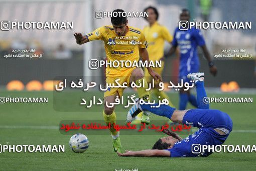 977490, Tehran, [*parameter:4*], لیگ برتر فوتبال ایران، Persian Gulf Cup، Week 34، Second Leg، Esteghlal 3 v 0 Naft Tehran on 2012/05/11 at Azadi Stadium