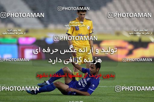 977530, Tehran, [*parameter:4*], لیگ برتر فوتبال ایران، Persian Gulf Cup، Week 34، Second Leg، Esteghlal 3 v 0 Naft Tehran on 2012/05/11 at Azadi Stadium