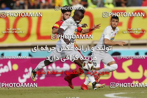 991591, Ahvaz, [*parameter:4*], لیگ برتر فوتبال ایران، Persian Gulf Cup، Week 16، Second Leg، Foulad Khouzestan 1 v 1 Persepolis on 2017/12/24 at Ahvaz Ghadir Stadium