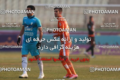 996449, Tehran, Iran, لیگ برتر فوتبال ایران، Persian Gulf Cup، Week 15، First Leg، Saipa 1 v 0 Paykan on 2017/12/05 at Shahid Dastgerdi Stadium