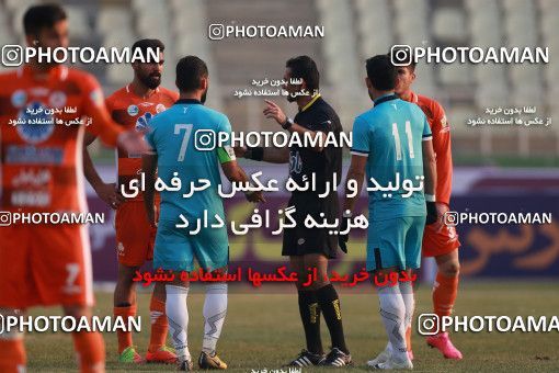 996321, Tehran, Iran, لیگ برتر فوتبال ایران، Persian Gulf Cup، Week 15، First Leg، Saipa 1 v 0 Paykan on 2017/12/05 at Shahid Dastgerdi Stadium