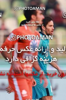 996351, Tehran, Iran, لیگ برتر فوتبال ایران، Persian Gulf Cup، Week 15، First Leg، Saipa 1 v 0 Paykan on 2017/12/05 at Shahid Dastgerdi Stadium