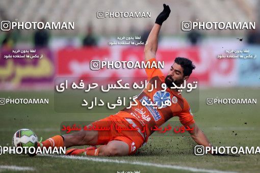 1077082, Tehran, Iran, لیگ برتر فوتبال ایران، Persian Gulf Cup، Week 15، First Leg، Saipa 1 v 0 Paykan on 2017/12/05 at Shahid Dastgerdi Stadium