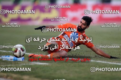1077051, Tehran, Iran, لیگ برتر فوتبال ایران، Persian Gulf Cup، Week 15، First Leg، Saipa 1 v 0 Paykan on 2017/12/05 at Shahid Dastgerdi Stadium