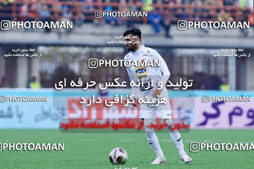 1132465, Rasht, [*parameter:4*], Iran Pro League، Persian Gulf Cup، 2017-18 season، First Leg، Week 15، Sepid Roud Rasht v Persepolis on 2017/12/06 at Shahid Dr. Azodi Stadium  / ([*parameter:140*] - [*parameter:139*]) (01)