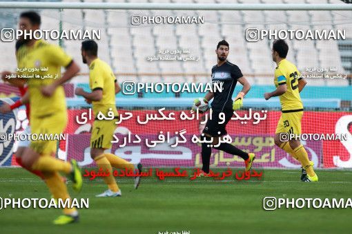1008917, Tehran, [*parameter:4*], لیگ برتر فوتبال ایران، Persian Gulf Cup، Week 18، Second Leg، Persepolis 0 v 0 Naft Tehran on 2018/01/05 at Azadi Stadium