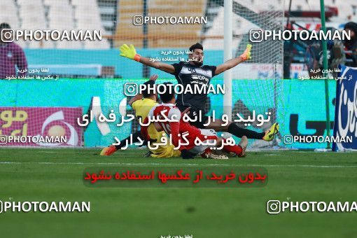 1009172, Tehran, [*parameter:4*], لیگ برتر فوتبال ایران، Persian Gulf Cup، Week 18، Second Leg، Persepolis 0 v 0 Naft Tehran on 2018/01/05 at Azadi Stadium