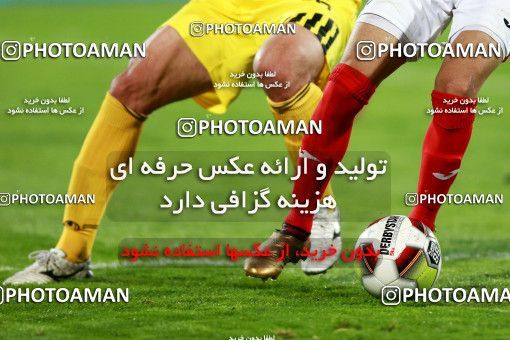 1009126, Tehran, [*parameter:4*], لیگ برتر فوتبال ایران، Persian Gulf Cup، Week 18، Second Leg، Persepolis 0 v 0 Naft Tehran on 2018/01/05 at Azadi Stadium