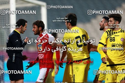 1009121, Tehran, [*parameter:4*], لیگ برتر فوتبال ایران، Persian Gulf Cup، Week 18، Second Leg، Persepolis 0 v 0 Naft Tehran on 2018/01/05 at Azadi Stadium