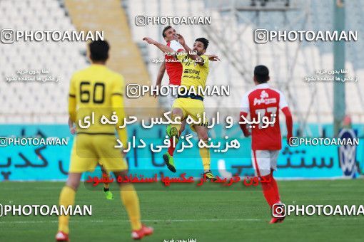 1009523, Tehran, [*parameter:4*], لیگ برتر فوتبال ایران، Persian Gulf Cup، Week 18، Second Leg، Persepolis 0 v 0 Naft Tehran on 2018/01/05 at Azadi Stadium