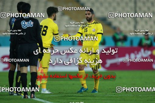 1009633, Tehran, [*parameter:4*], لیگ برتر فوتبال ایران، Persian Gulf Cup، Week 18، Second Leg، Persepolis 0 v 0 Naft Tehran on 2018/01/05 at Azadi Stadium