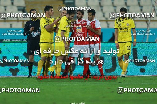 1009646, Tehran, [*parameter:4*], لیگ برتر فوتبال ایران، Persian Gulf Cup، Week 18، Second Leg، Persepolis 0 v 0 Naft Tehran on 2018/01/05 at Azadi Stadium