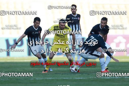 1014038, Tehran, [*parameter:4*], لیگ برتر فوتبال ایران، Persian Gulf Cup، Week 20، Second Leg، Naft Tehran 4 v 1 Siah Jamegan on 2018/01/19 at Takhti Stadium