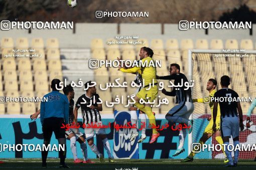 1013839, Tehran, [*parameter:4*], لیگ برتر فوتبال ایران، Persian Gulf Cup، Week 20، Second Leg، Naft Tehran 4 v 1 Siah Jamegan on 2018/01/19 at Takhti Stadium