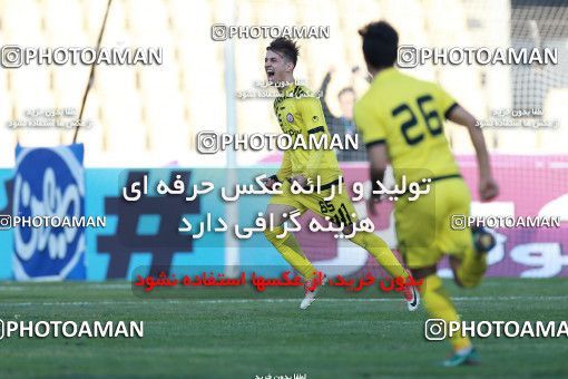 1014747, Tehran, [*parameter:4*], لیگ برتر فوتبال ایران، Persian Gulf Cup، Week 20، Second Leg، Naft Tehran 4 v 1 Siah Jamegan on 2018/01/19 at Takhti Stadium