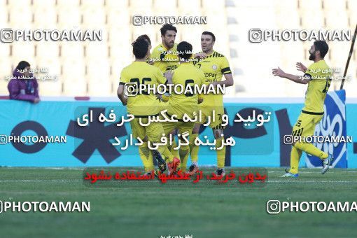 1014157, Tehran, [*parameter:4*], لیگ برتر فوتبال ایران، Persian Gulf Cup، Week 20، Second Leg، Naft Tehran 4 v 1 Siah Jamegan on 2018/01/19 at Takhti Stadium