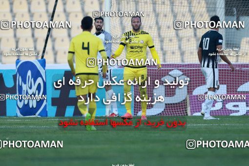 1014464, Tehran, [*parameter:4*], لیگ برتر فوتبال ایران، Persian Gulf Cup، Week 20، Second Leg، Naft Tehran 4 v 1 Siah Jamegan on 2018/01/19 at Takhti Stadium