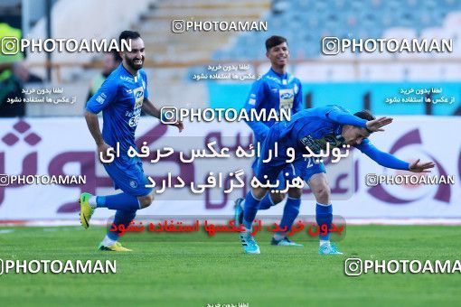 1077394, Tehran, [*parameter:4*], Iran Pro League، Persian Gulf Cup، 2017-18 season، Second Leg، Week 21، Esteghlal 4 v ۰ Pars Jonoubi Jam on 2018/01/25 at Azadi Stadium