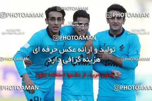 1020390, Tehran, [*parameter:4*], لیگ برتر فوتبال ایران، Persian Gulf Cup، Week 22، Second Leg، Naft Tehran 1 v 1 Paykan on 2018/02/01 at Takhti Stadium
