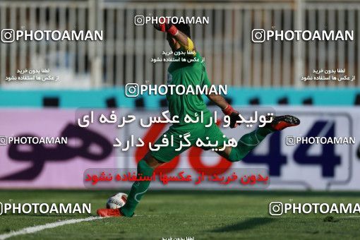 1020414, Tehran, [*parameter:4*], لیگ برتر فوتبال ایران، Persian Gulf Cup، Week 22، Second Leg، Naft Tehran 1 v 1 Paykan on 2018/02/01 at Takhti Stadium