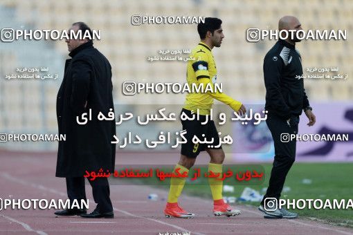 1020419, Tehran, [*parameter:4*], لیگ برتر فوتبال ایران، Persian Gulf Cup، Week 22، Second Leg، Naft Tehran 1 v 1 Paykan on 2018/02/01 at Takhti Stadium
