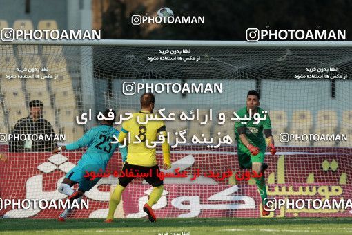 1020396, Tehran, [*parameter:4*], لیگ برتر فوتبال ایران، Persian Gulf Cup، Week 22، Second Leg، Naft Tehran 1 v 1 Paykan on 2018/02/01 at Takhti Stadium