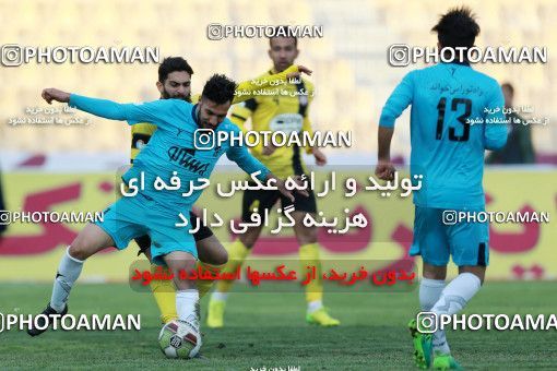 1020077, Tehran, [*parameter:4*], لیگ برتر فوتبال ایران، Persian Gulf Cup، Week 22، Second Leg، Naft Tehran 1 v 1 Paykan on 2018/02/01 at Takhti Stadium
