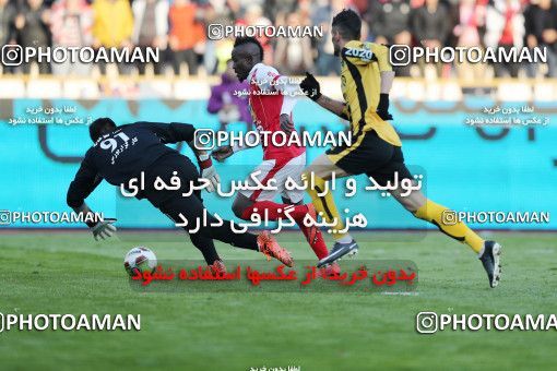 1020594, Tehran, [*parameter:4*], لیگ برتر فوتبال ایران، Persian Gulf Cup، Week 22، Second Leg، Persepolis 2 v 0 Sepahan on 2018/02/02 at Azadi Stadium