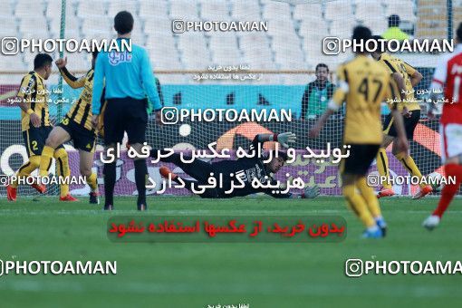 1022056, Tehran, [*parameter:4*], لیگ برتر فوتبال ایران، Persian Gulf Cup، Week 22، Second Leg، Persepolis 2 v 0 Sepahan on 2018/02/02 at Azadi Stadium