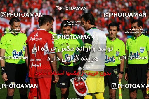 1069216, Tehran, Iran, لیگ برتر فوتبال ایران، Persian Gulf Cup، Week 25، Second Leg، Esteghlal 1 v 0 Persepolis on 2018/03/01 at Azadi Stadium