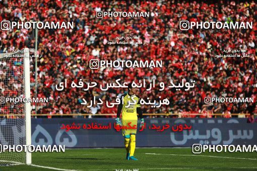 1069402, Tehran, Iran, لیگ برتر فوتبال ایران، Persian Gulf Cup، Week 25، Second Leg، Esteghlal 1 v 0 Persepolis on 2018/03/01 at Azadi Stadium