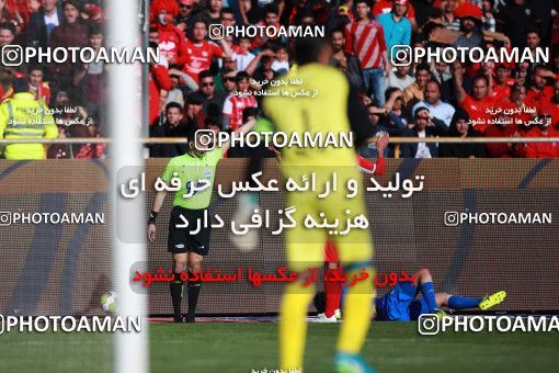 1069550, Tehran, Iran, لیگ برتر فوتبال ایران، Persian Gulf Cup، Week 25، Second Leg، Esteghlal 1 v 0 Persepolis on 2018/03/01 at Azadi Stadium