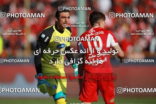 1069551, Tehran, Iran, لیگ برتر فوتبال ایران، Persian Gulf Cup، Week 25، Second Leg، Esteghlal 1 v 0 Persepolis on 2018/03/01 at Azadi Stadium
