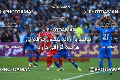 1069697, Tehran, Iran, لیگ برتر فوتبال ایران، Persian Gulf Cup، Week 25، Second Leg، Esteghlal 1 v 0 Persepolis on 2018/03/01 at Azadi Stadium