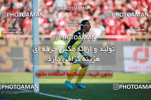 1069265, Tehran, Iran, لیگ برتر فوتبال ایران، Persian Gulf Cup، Week 25، Second Leg، Esteghlal 1 v 0 Persepolis on 2018/03/01 at Azadi Stadium