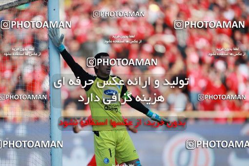 1069173, Tehran, Iran, لیگ برتر فوتبال ایران، Persian Gulf Cup، Week 25، Second Leg، Esteghlal 1 v 0 Persepolis on 2018/03/01 at Azadi Stadium