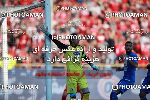 1069196, Tehran, Iran, لیگ برتر فوتبال ایران، Persian Gulf Cup، Week 25، Second Leg، Esteghlal 1 v 0 Persepolis on 2018/03/01 at Azadi Stadium