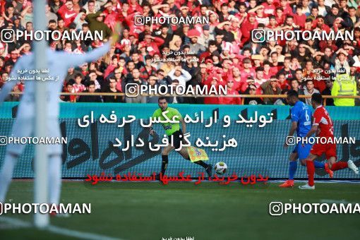1069275, Tehran, Iran, لیگ برتر فوتبال ایران، Persian Gulf Cup، Week 25، Second Leg، Esteghlal 1 v 0 Persepolis on 2018/03/01 at Azadi Stadium