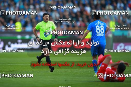 1069540, Tehran, Iran, لیگ برتر فوتبال ایران، Persian Gulf Cup، Week 25، Second Leg، Esteghlal 1 v 0 Persepolis on 2018/03/01 at Azadi Stadium