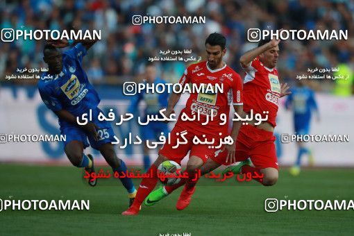 1069217, Tehran, Iran, لیگ برتر فوتبال ایران، Persian Gulf Cup، Week 25، Second Leg، Esteghlal 1 v 0 Persepolis on 2018/03/01 at Azadi Stadium
