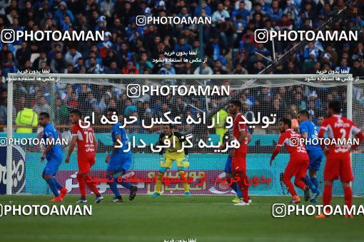 1069626, Tehran, Iran, لیگ برتر فوتبال ایران، Persian Gulf Cup، Week 25، Second Leg، Esteghlal 1 v 0 Persepolis on 2018/03/01 at Azadi Stadium