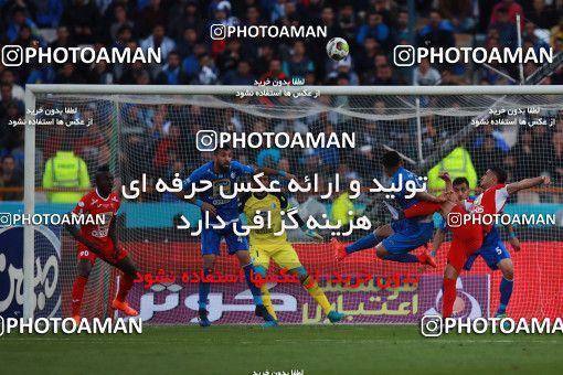1069479, Tehran, Iran, لیگ برتر فوتبال ایران، Persian Gulf Cup، Week 25، Second Leg، Esteghlal 1 v 0 Persepolis on 2018/03/01 at Azadi Stadium