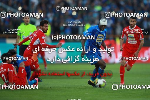 1069288, Tehran, Iran, لیگ برتر فوتبال ایران، Persian Gulf Cup، Week 25، Second Leg، Esteghlal 1 v 0 Persepolis on 2018/03/01 at Azadi Stadium