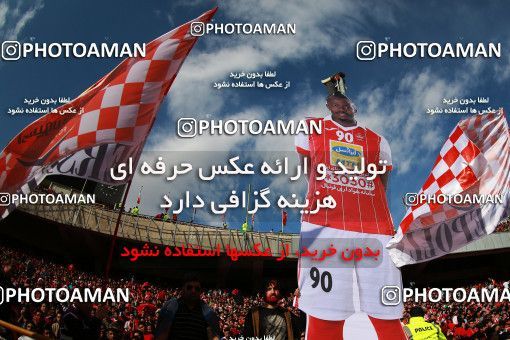 1069242, Tehran, Iran, لیگ برتر فوتبال ایران، Persian Gulf Cup، Week 25، Second Leg، Esteghlal 1 v 0 Persepolis on 2018/03/01 at Azadi Stadium