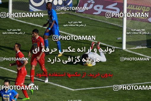 1025571, Tehran, Iran, لیگ برتر فوتبال ایران، Persian Gulf Cup، Week 25، Second Leg، Esteghlal 1 v 0 Persepolis on 2018/03/01 at Azadi Stadium
