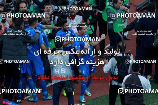 1025206, Tehran, Iran, لیگ برتر فوتبال ایران، Persian Gulf Cup، Week 25، Second Leg، Esteghlal 1 v 0 Persepolis on 2018/03/01 at Azadi Stadium