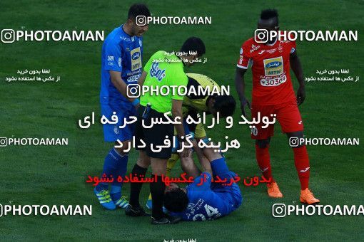 1025149, Tehran, Iran, لیگ برتر فوتبال ایران، Persian Gulf Cup، Week 25، Second Leg، Esteghlal 1 v 0 Persepolis on 2018/03/01 at Azadi Stadium