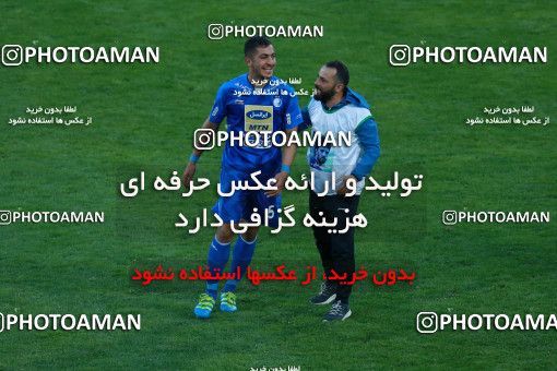 1024986, Tehran, Iran, لیگ برتر فوتبال ایران، Persian Gulf Cup، Week 25، Second Leg، Esteghlal 1 v 0 Persepolis on 2018/03/01 at Azadi Stadium